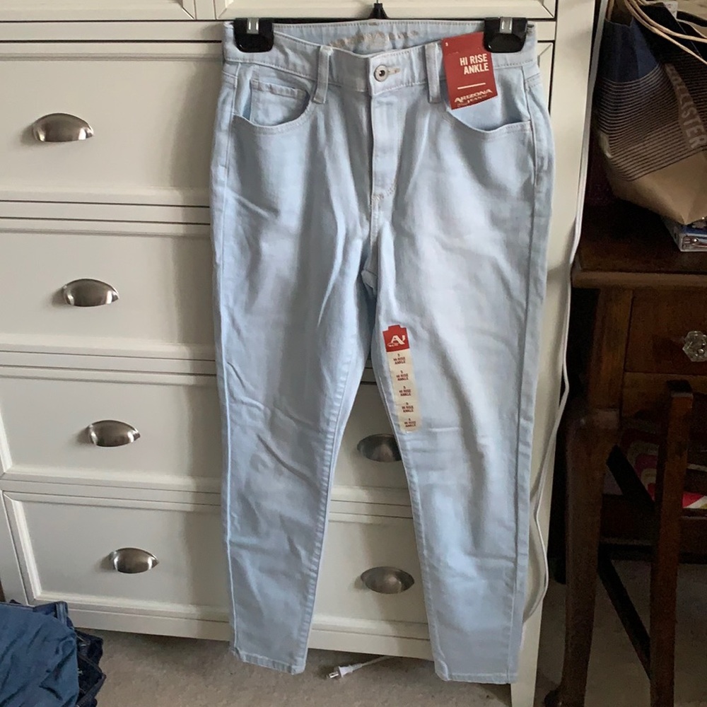 Brand new Light wash jeans